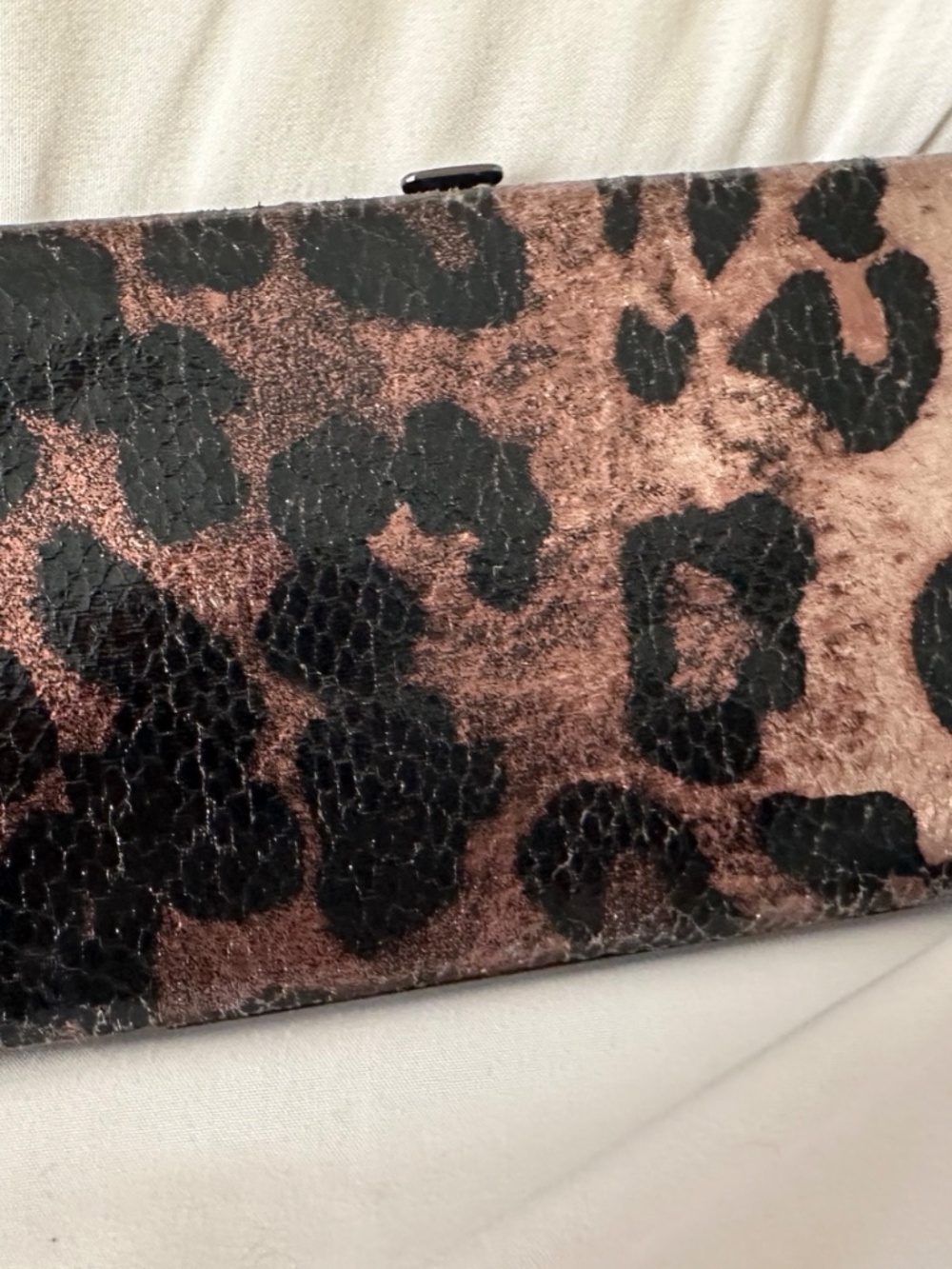 Metallic Leopard-Print Hard-Frame Wallet - Picture 3 of 6